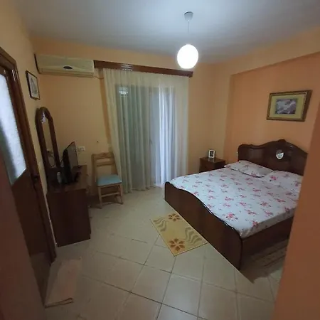 Arjan Piro * Sarandë